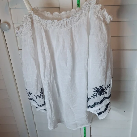 E M White Off-Shoulder Top with Blue Embroidery - Picture 2 of 4